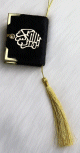 Pendentif Mini-Coran recouvert de velours avec parties dorees (Deco Islam) - Couleur noir