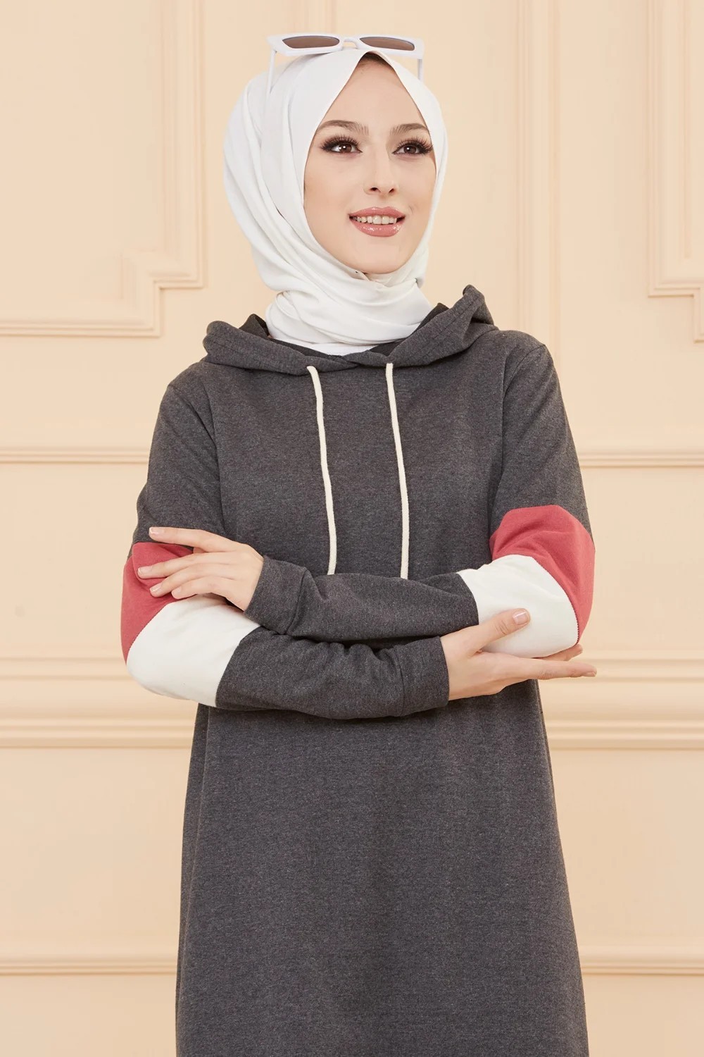 Ensemble décontracté et sport pour femme (Vêtement Hijab Mode 2023) -  Couleur anthracite - Prêt à porter et accessoires sur